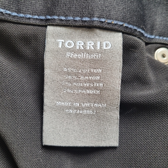 Torrid jeans Bombshell Skinny stretchy blue denim plus size 16 distressed pants - Picture 8 of 11